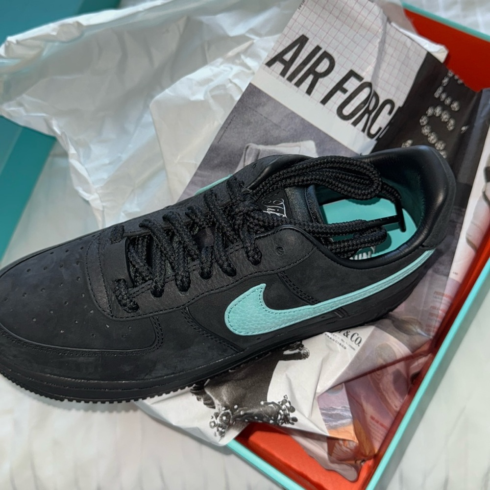 Nike Air Force Tiffany & co. Sneaker brand new